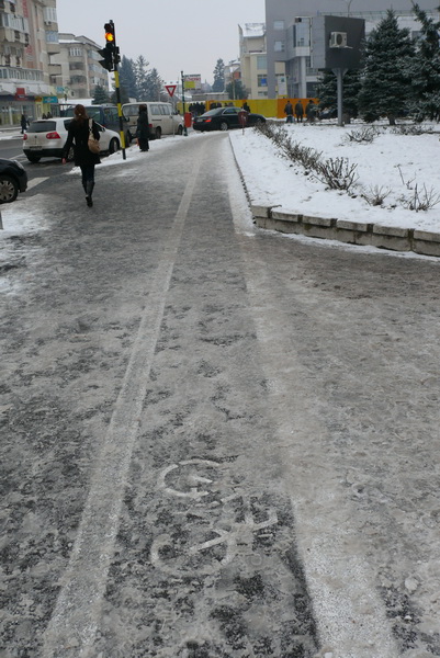 1.2.1 lucrari trotuarer Str. Republicii 15.jpg